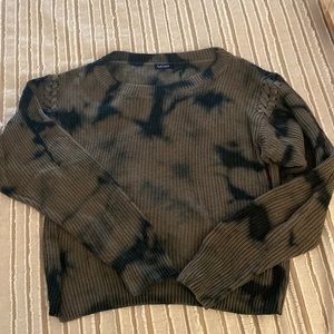 Splendid size small lightweight sweater in an olive and black tie dye